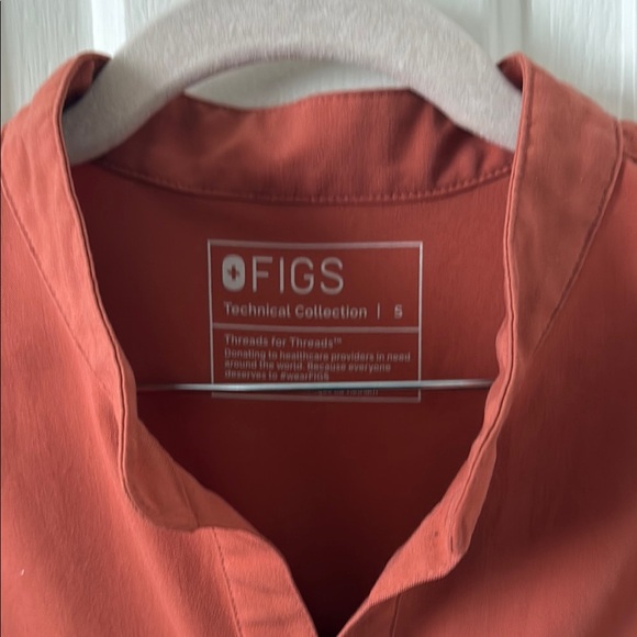 FIGS women’s scrubs - Picture 8 of 9